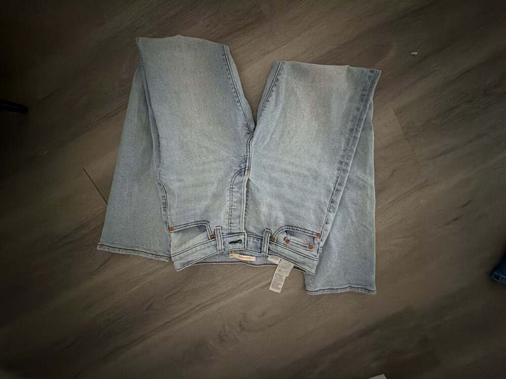 Levi's Women's Wedgie Straight Leg Light Wash Distressed Jeans